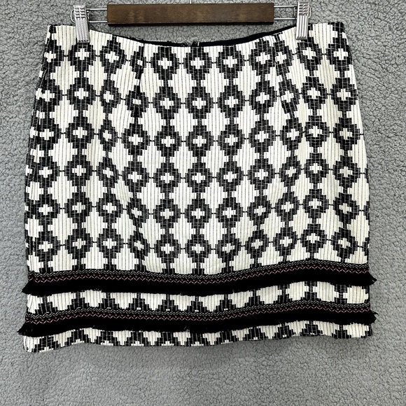 Merona Mini Skirt Women 12 Black White Textured Geo Mod‎ Fringe Preppy Y2K Boho - Picture 1 of 6
